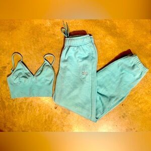 All yoga SET in blue quartz accolade discontinued size: xxs and s